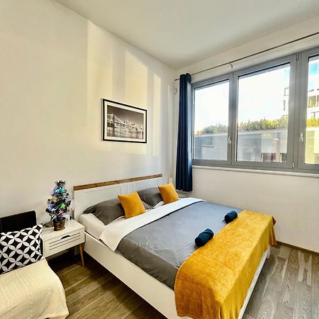 Vit Apartment - Free Parking - O2 Arena Прага Екстериор снимка